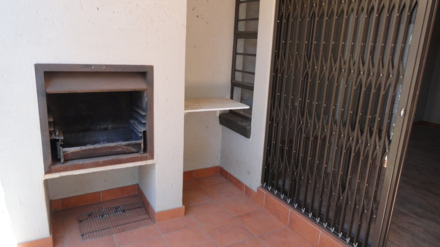 2 Bedroom Property for Sale in Baillie Park North West